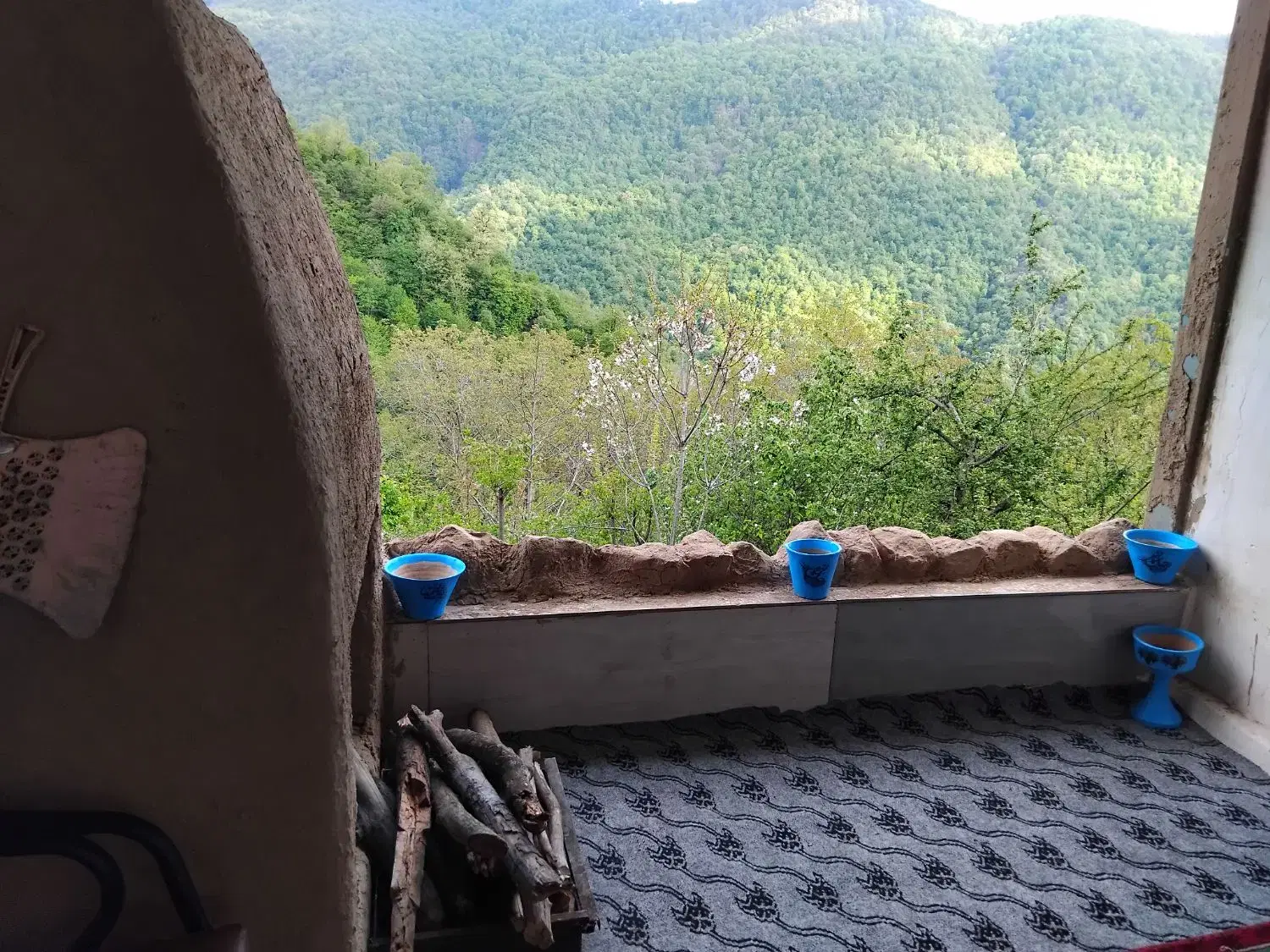 ویلا سوییت اجاره روستای بالای کوه (خاک پیرزن)