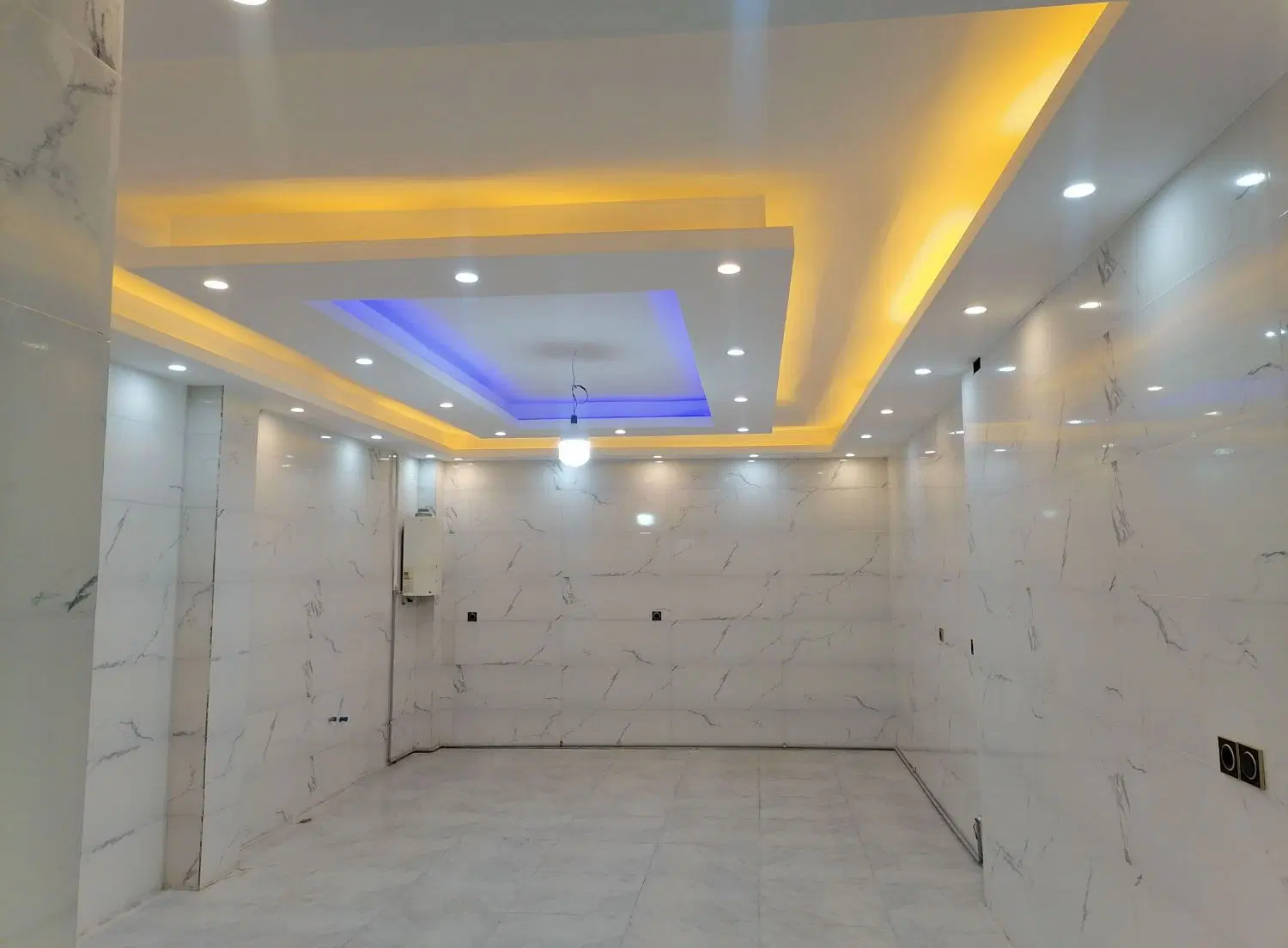 مغازه ۵۰متری