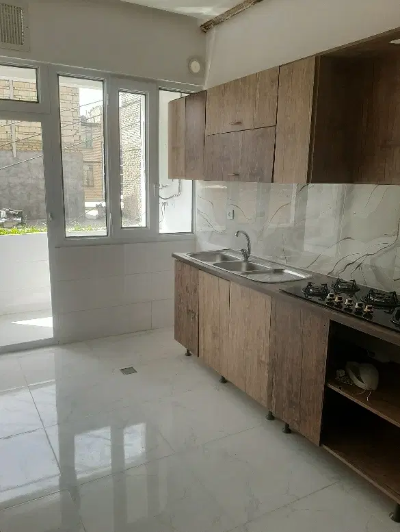 فروشی طبقه اول نوساز
