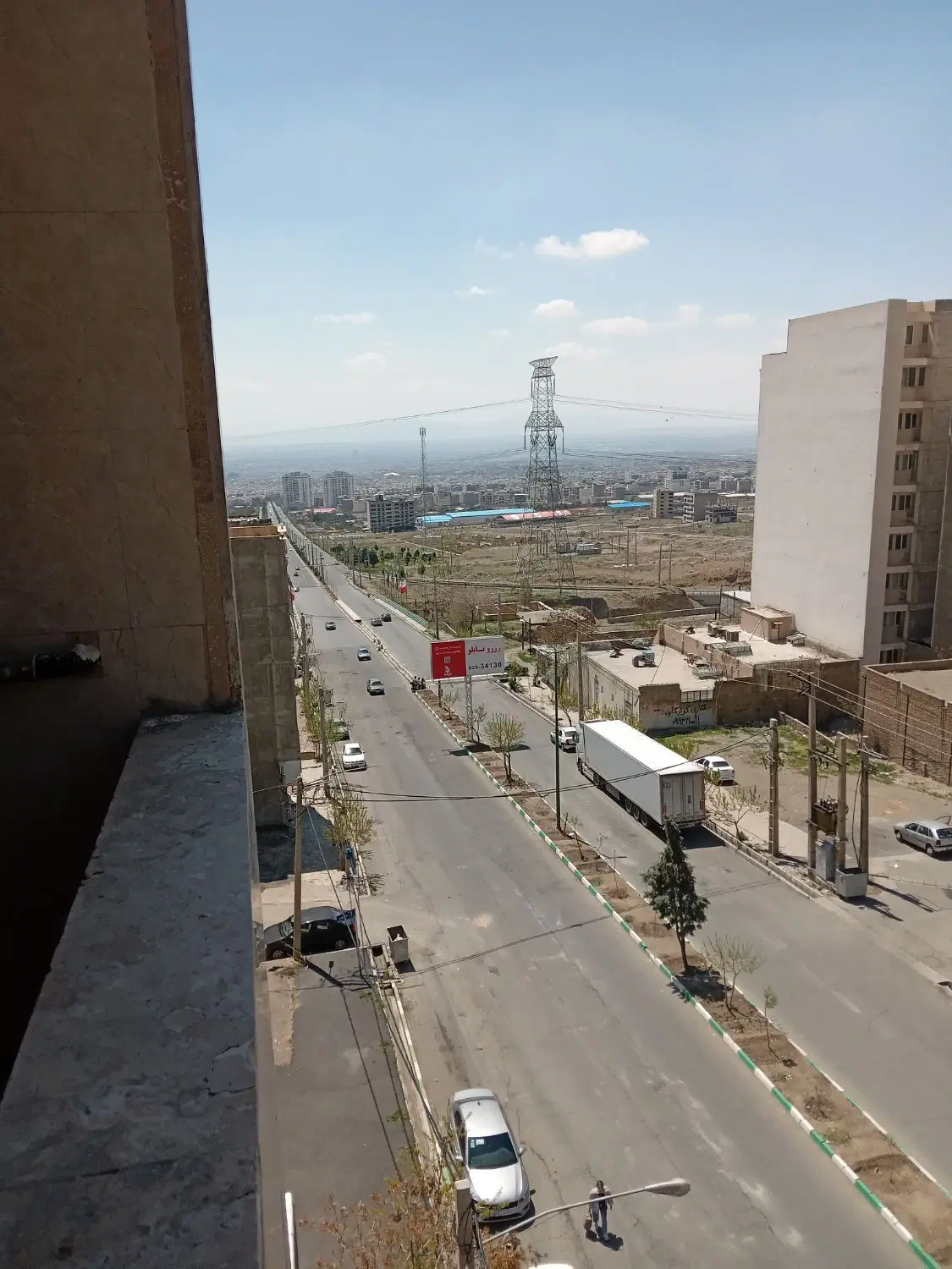 آپارتمان ۸۸ متری نوساز و خام