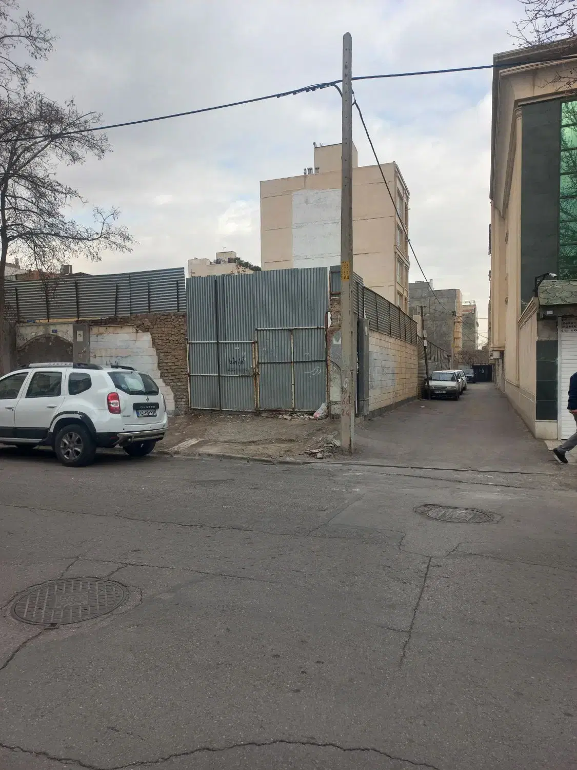 زمین هنرستان ۴۰