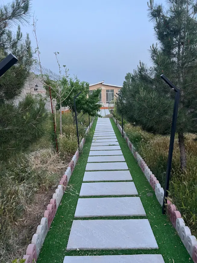 باغ دنج وشیک شاهنامه