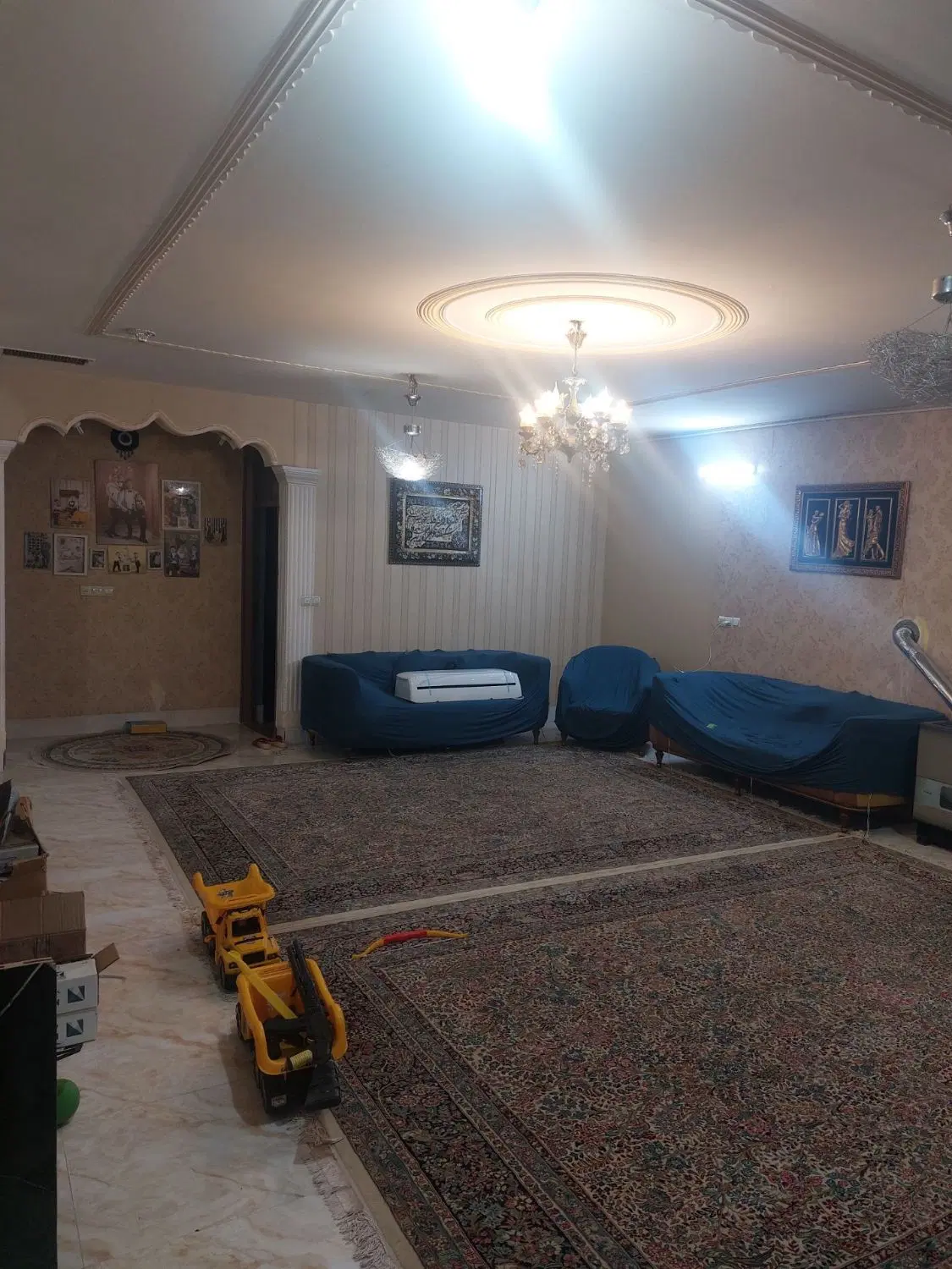 خانه اجاره ای واقع در بلواردکترصادقی.