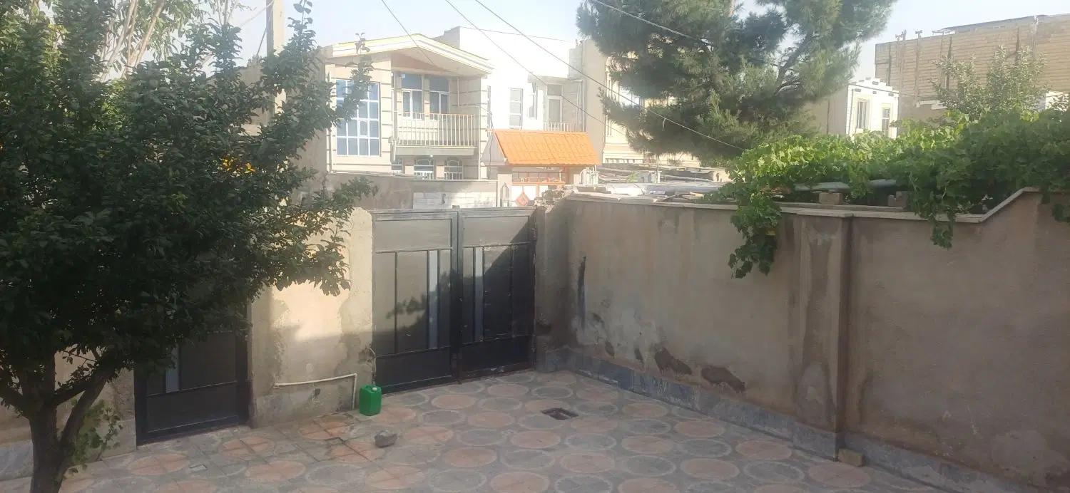 رهن خانه بزرگ ویلایی ۲۲۰ متری دربست