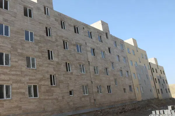 مسکن مهر روبه‌روی فرمانداری