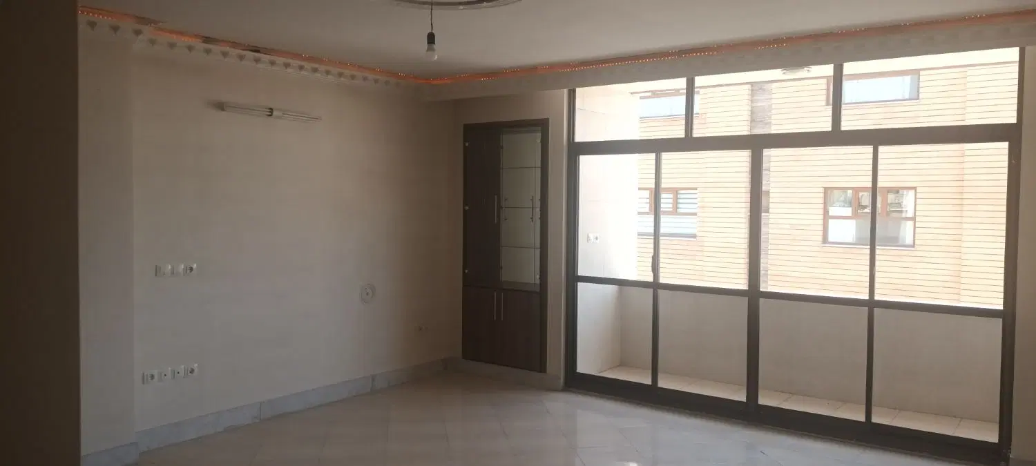 آپارتمان اول چهارراه‌ عسگریه