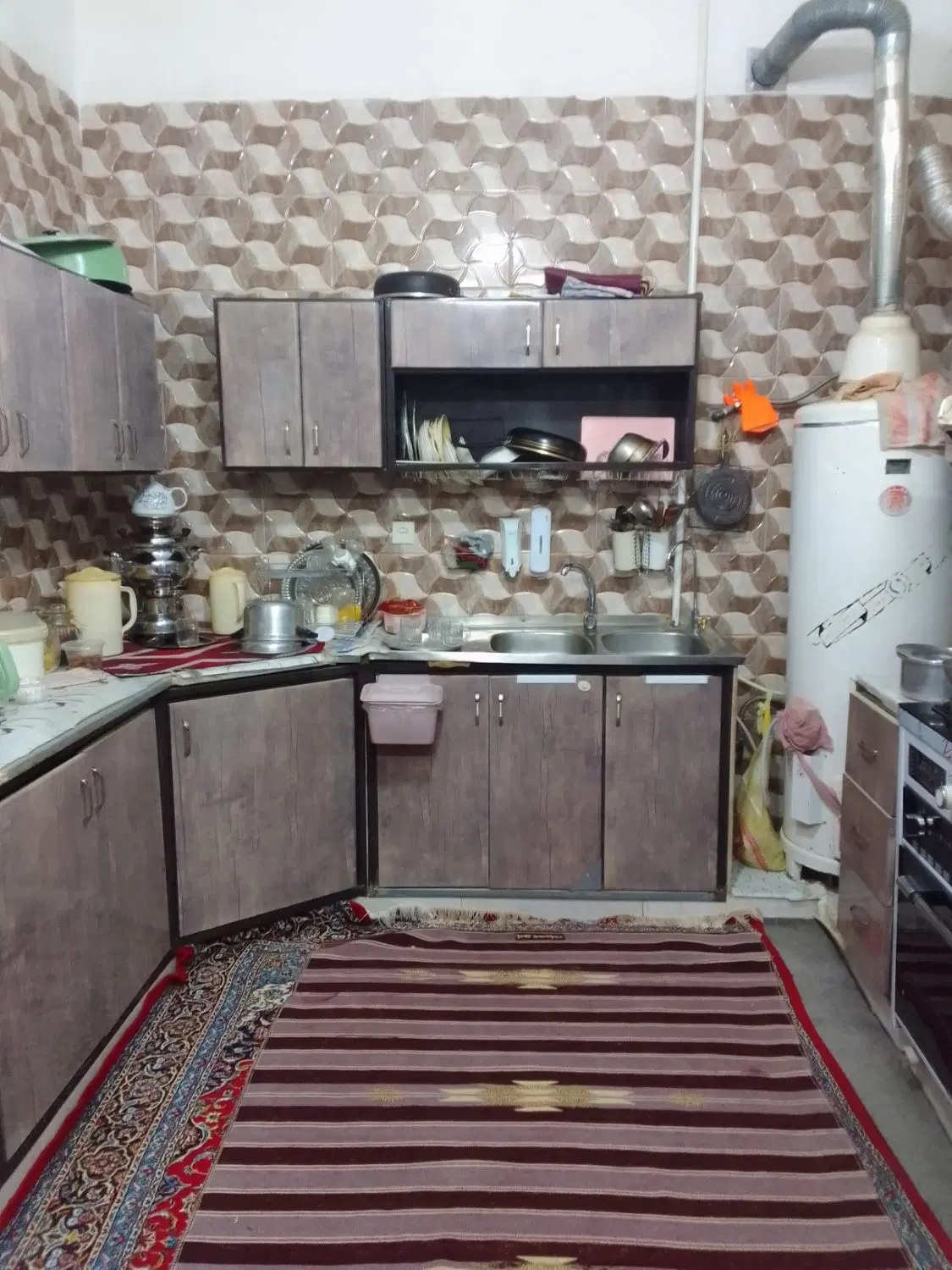 خانه ۳۰۰ متری