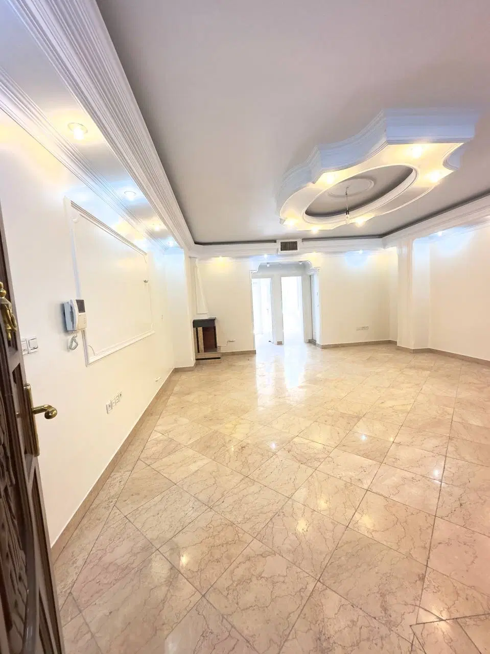 رهن اجاره خونه دوخوابه همراه با حیاط