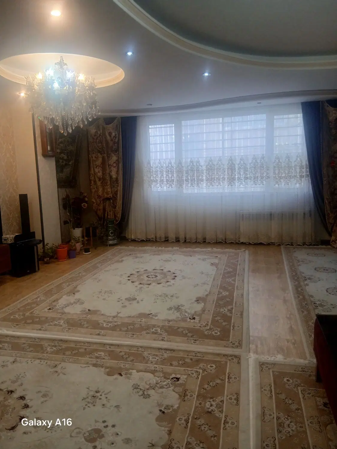 واحد ۱۱۲متری لادن ۳ شرقی