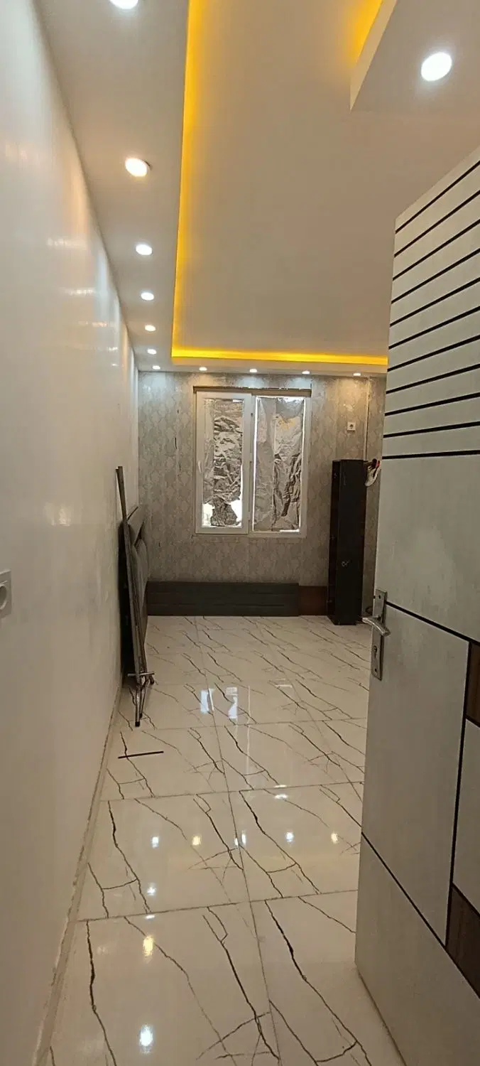 اجاره آپارتمان طبقه اول ، سر خیابان اصلی سبزآباد