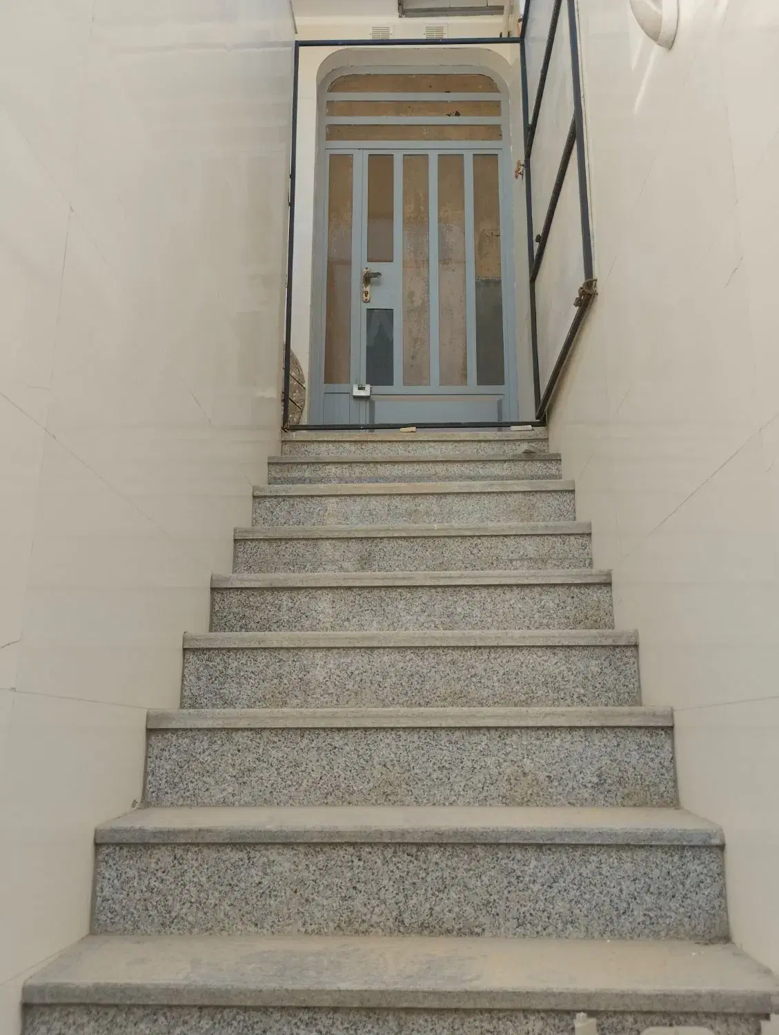 بالا خونه ۷۵ متری بهترین مکان