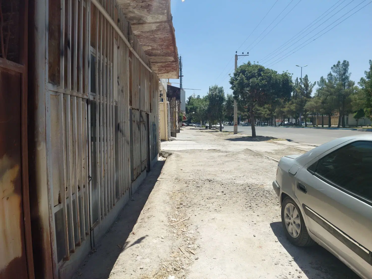 اجاره مغازه کهنه ساخت در بهترین موقعیت کوی لاله