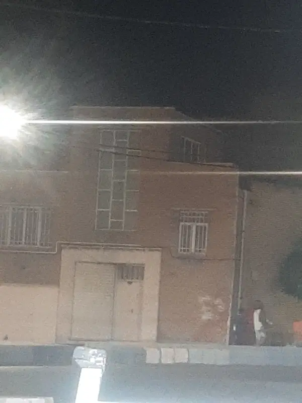 حیاط جنوبی قابل نشیمن