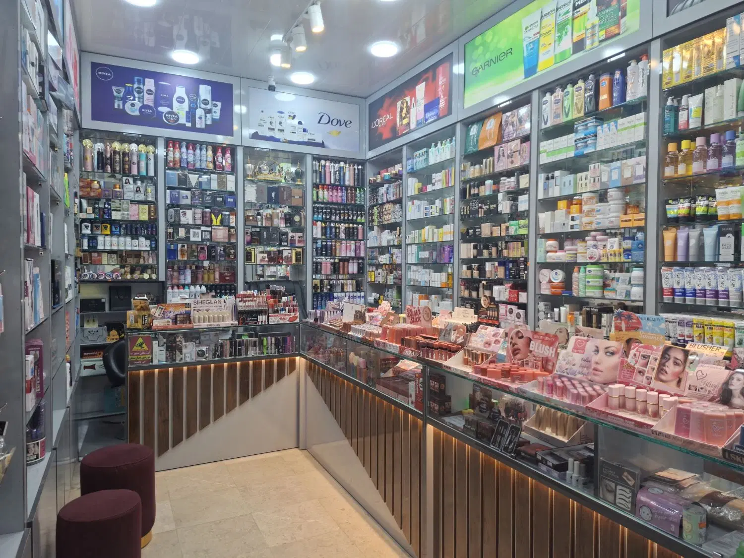 فروش مغازه بلوک بازار آرایشی و بهداشتی
