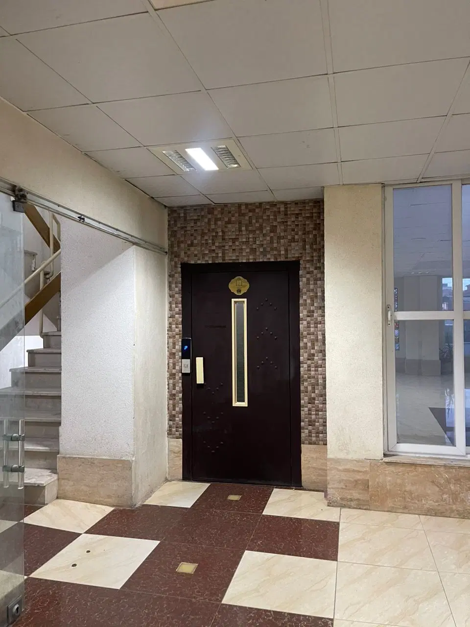 اجاره آپارتمان نیمه مبله، سالیانه