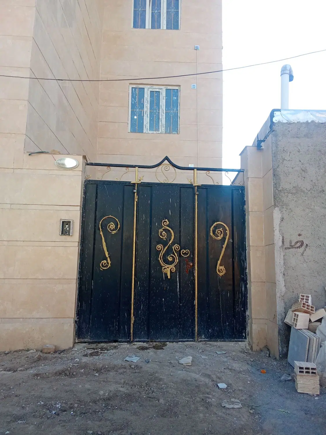 دیزج شهرک ولیعصر اجاره خانه راه جدا حیاط ماشین رو