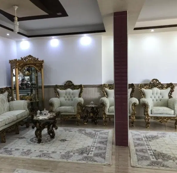 ساختمان فروشی چهارطبقه ۷۰۰متری در فلکه ابیاری