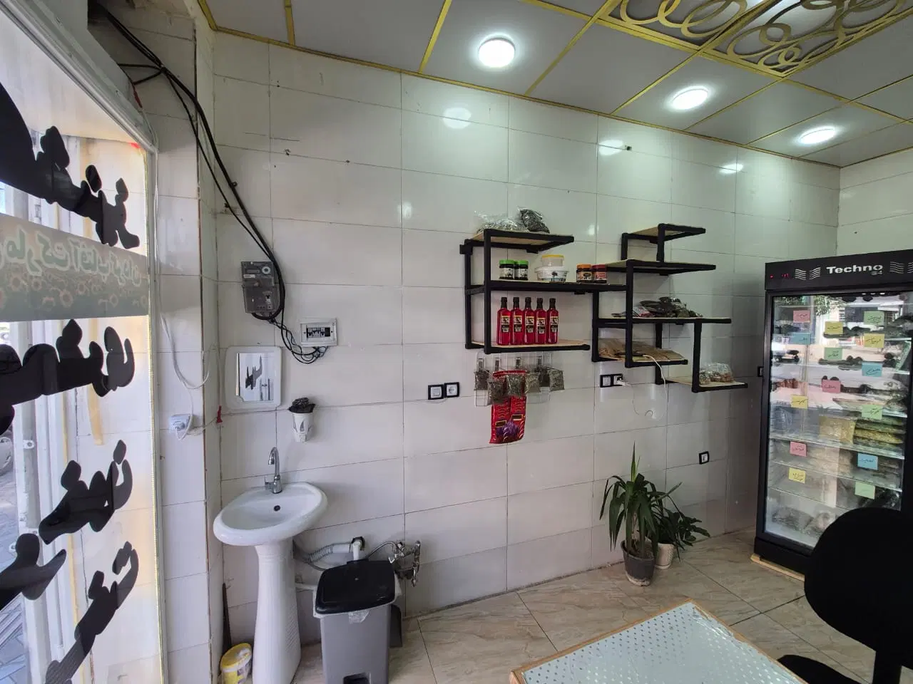 مغازه ۱۶ متری بر بنی هاشمی