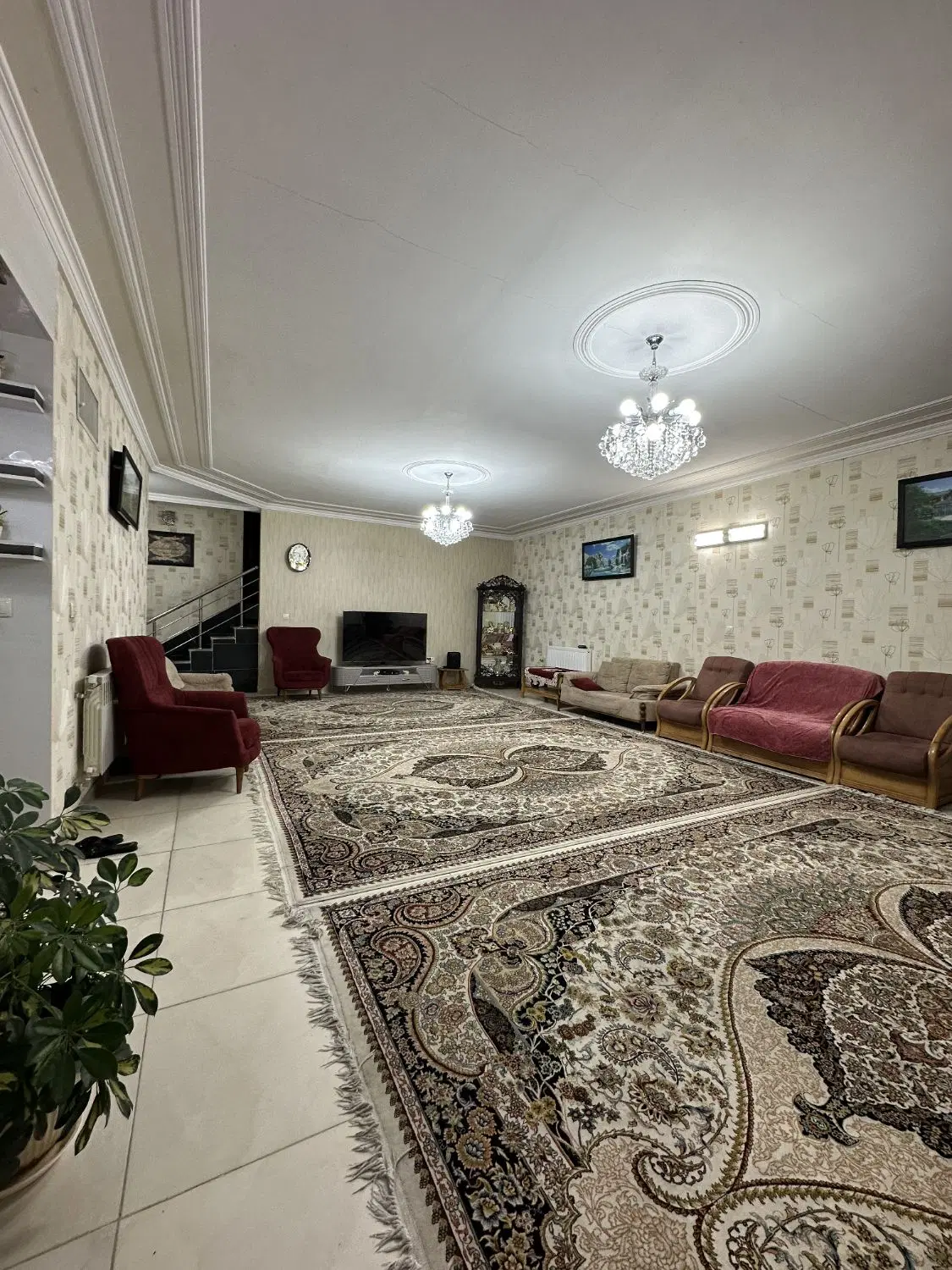 فروش سه خواب ویلایی حیاط دار مولانای صدرا