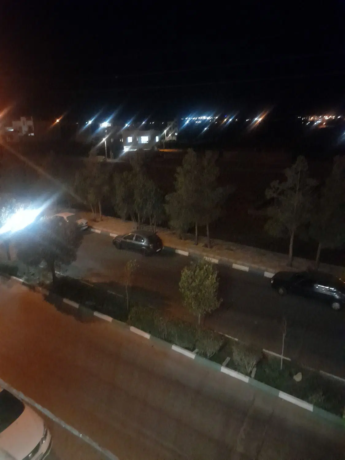 واحد نوساز کلید نخورده درجزین لب بلوار ۱۰۵متره