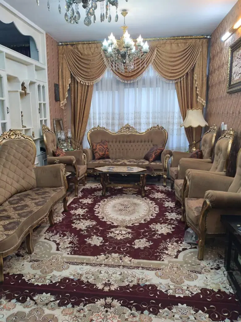 منزل دوطبقه پلاک دوم از خیابان اصلی وابوریحان شرقی