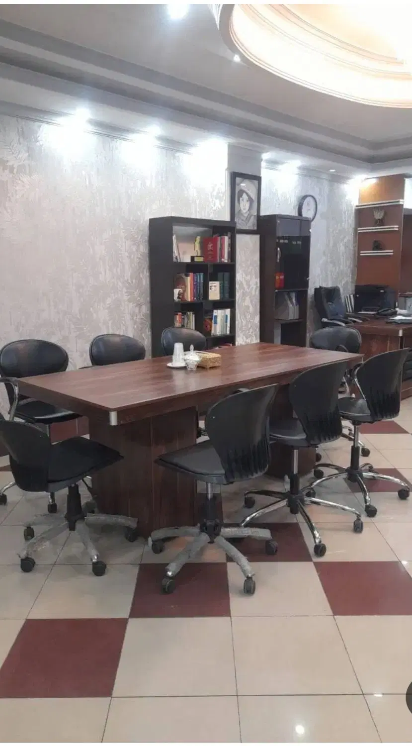 دفتر کار اشراق