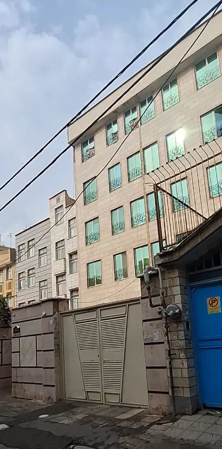۴۷.۷۰ متر با آسانسور و پارکینگ