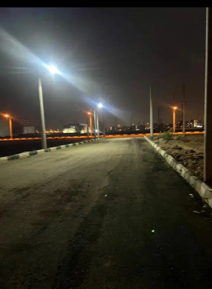 ۳۰۰متر زمین مسکونی تجاری