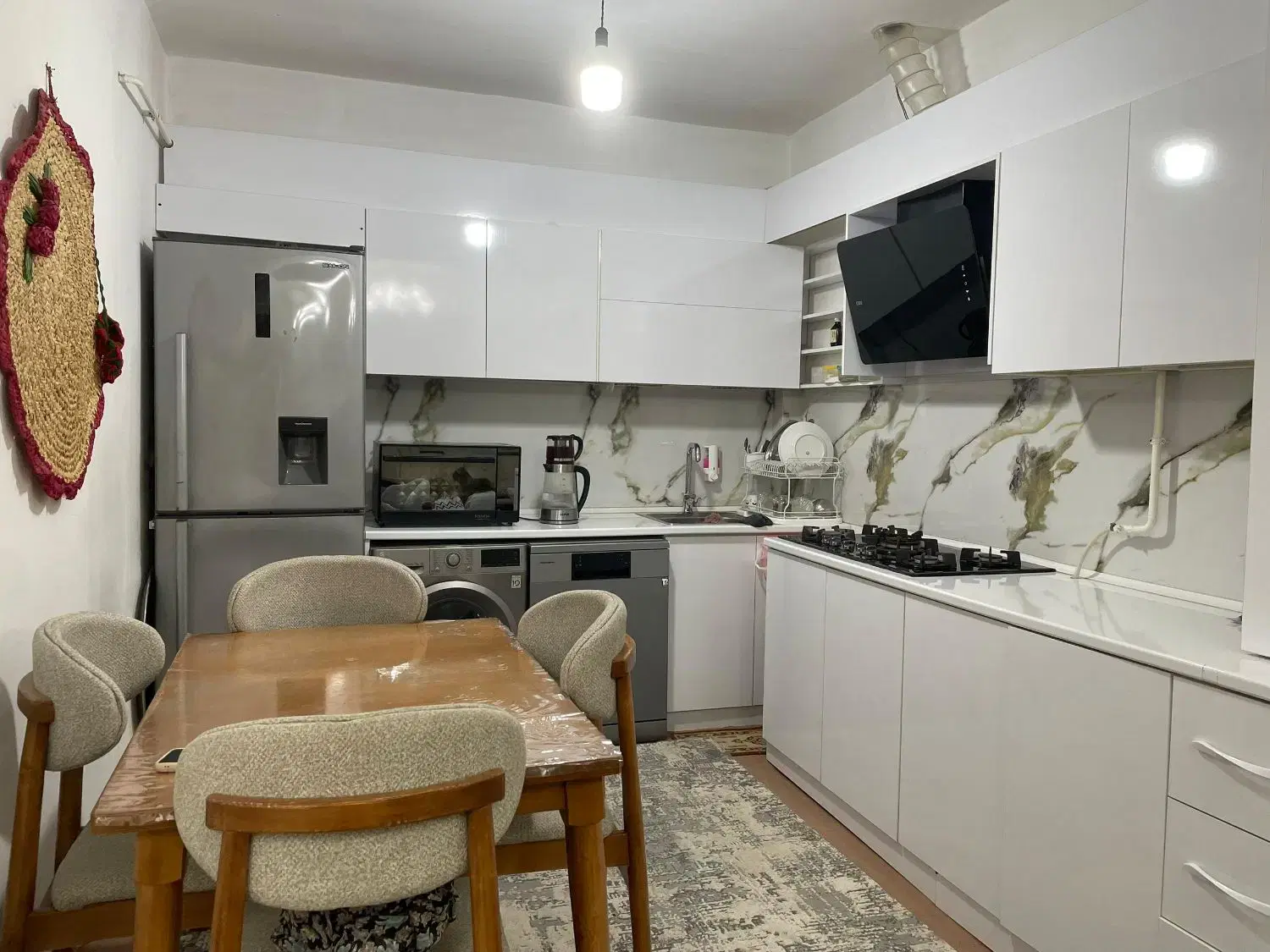 اجاره ویلای حیاط دار برای مسافران عزیز (روزانه)