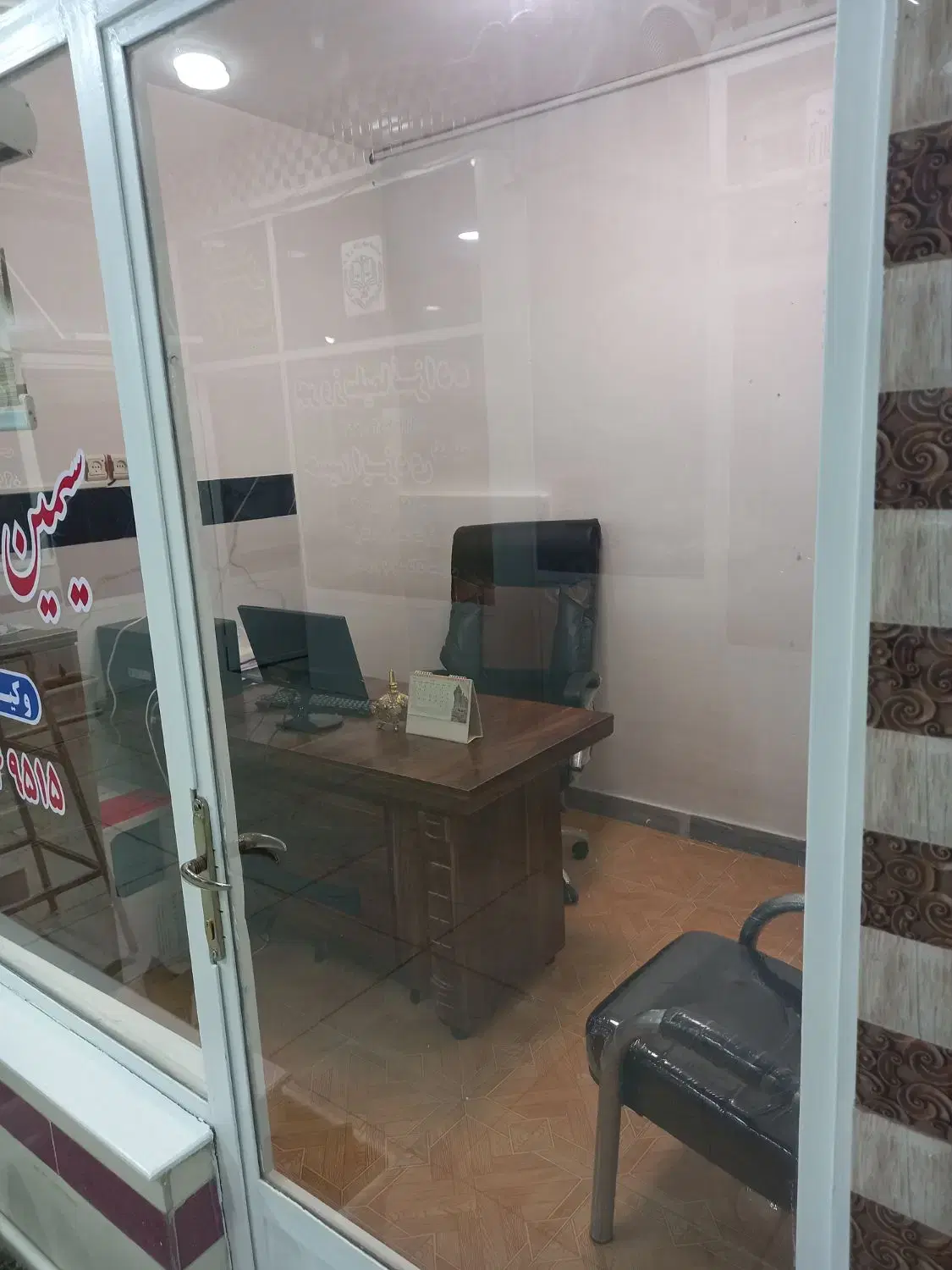 چندباب مغازه خ عکاسی تبریز پارس آباد