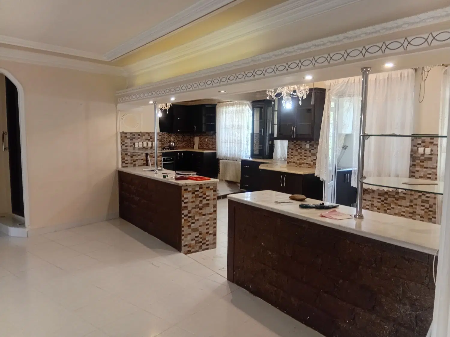 خانه مسکونی راه جدا متراژ 240 سه خواب خیابان باقری