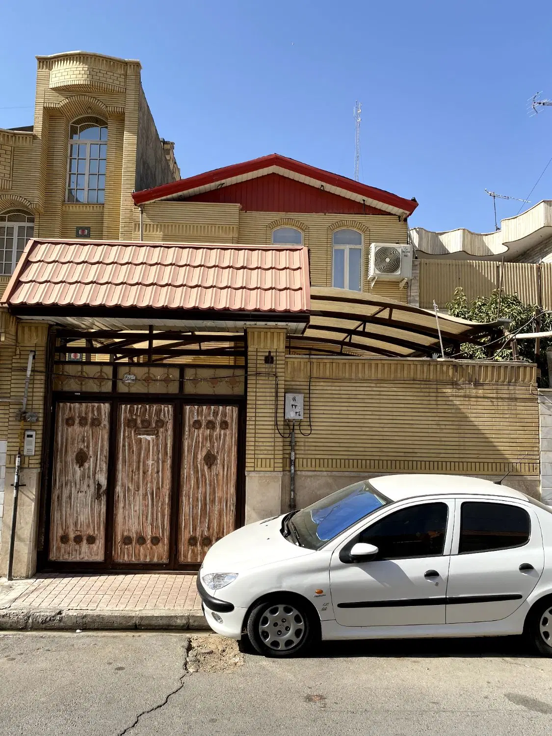 منزل ویلایی سه طبقه_خیابان امام