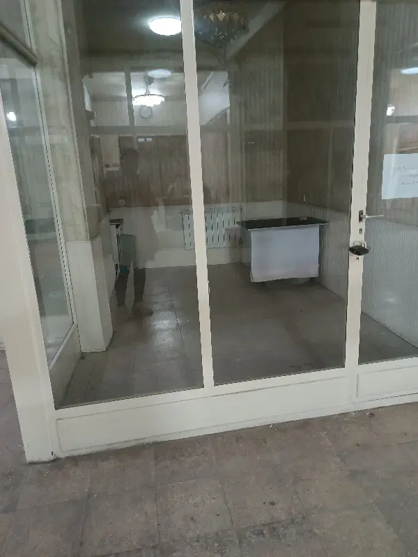 مغازه در سرای عالی