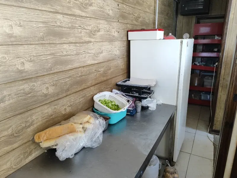 واگذاری ساندویچی