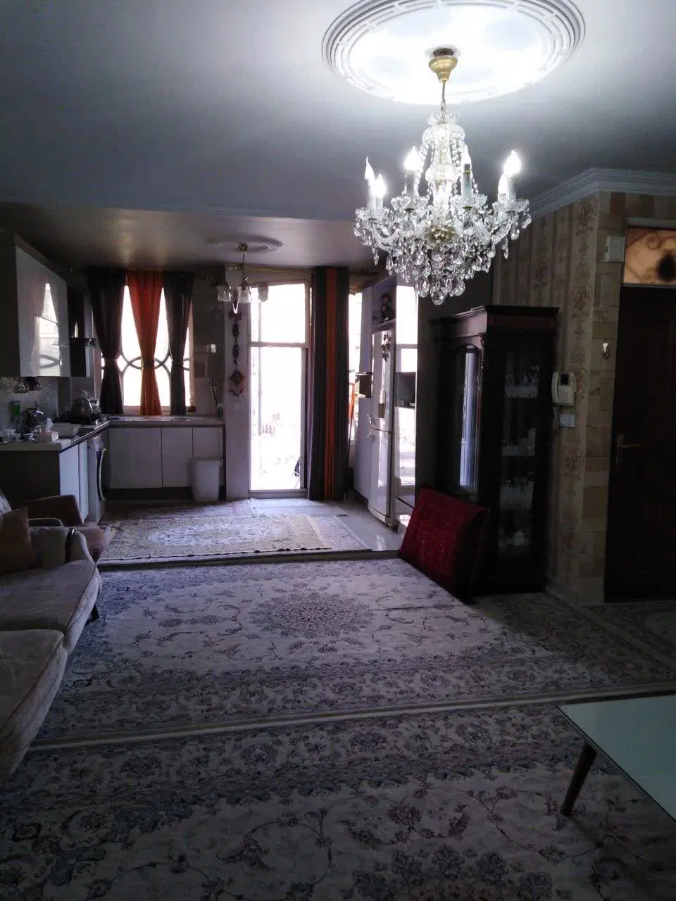 آپارتمان ۷۳متر کریمشاهیان با پارکینگ