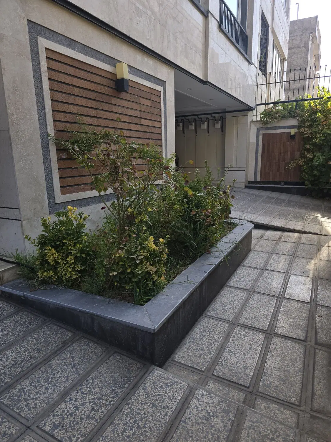 آپارتمان دوخواب آفتابگیر