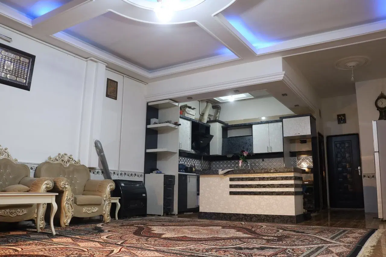 فروش ۲ طبقه خانه ویلایی