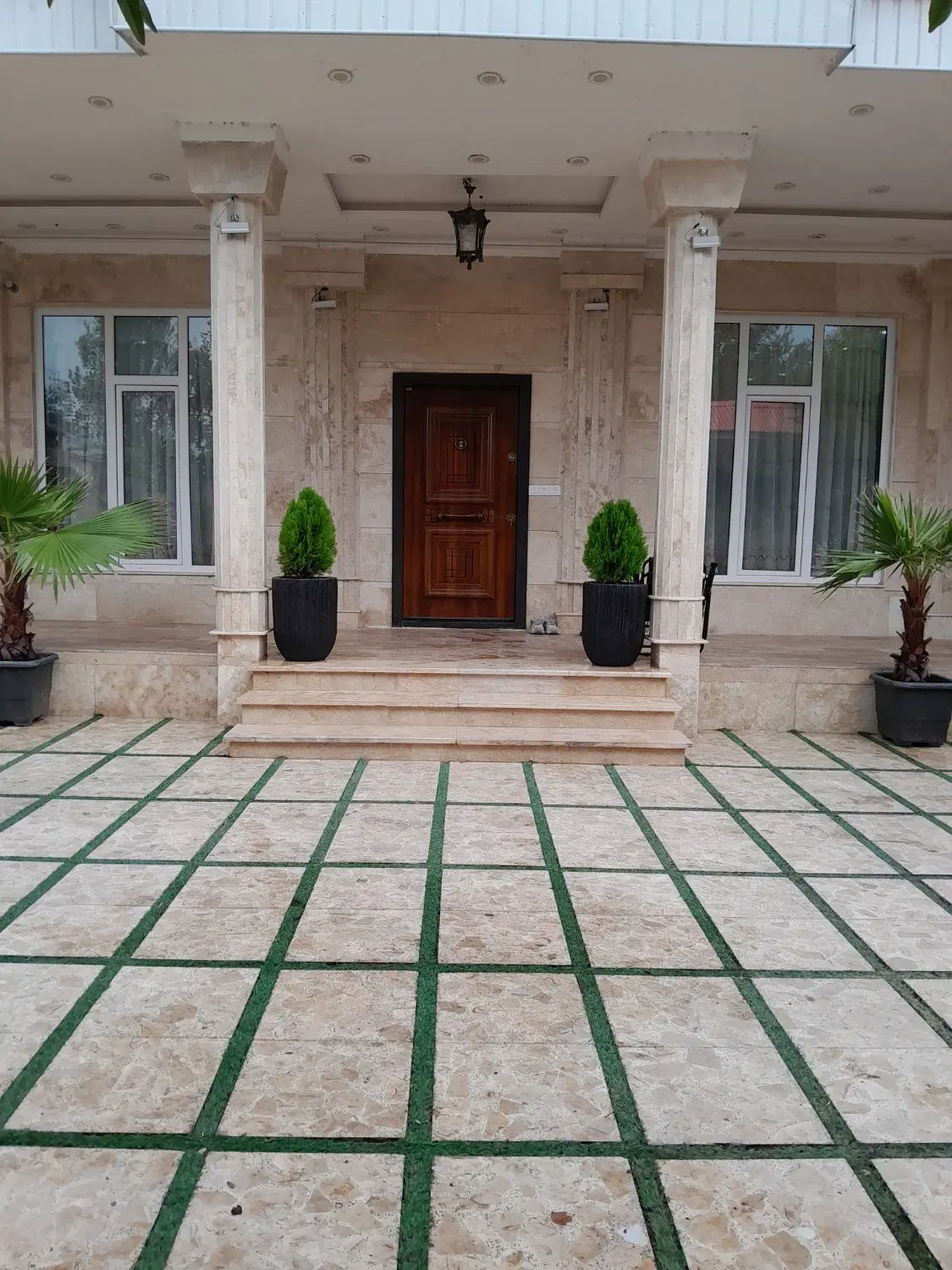 اجاره ویلا دربست ۲۰۰ متر لاهیجان سمت دریا