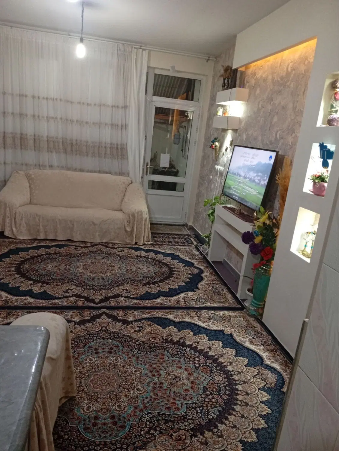اجارخونه ۶۳ متر در منبع