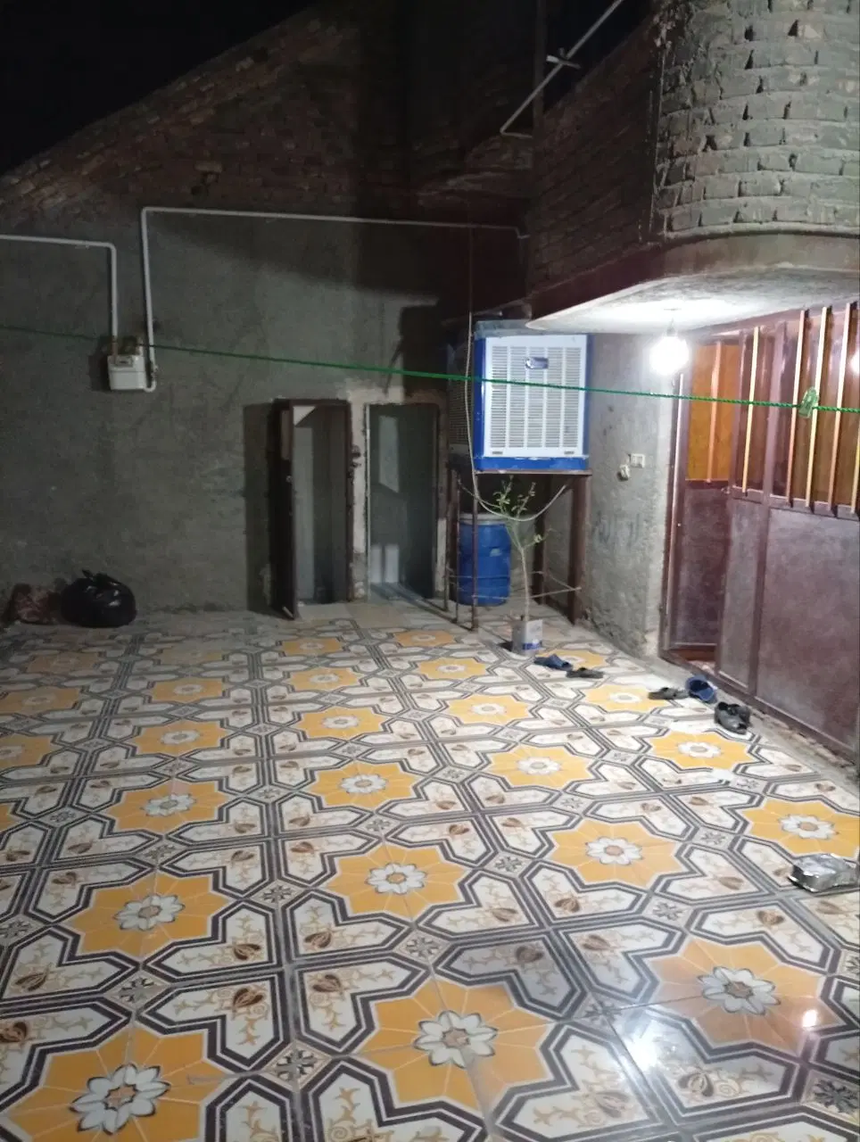 طبقه هم کف جام جم۳۲ فروشی