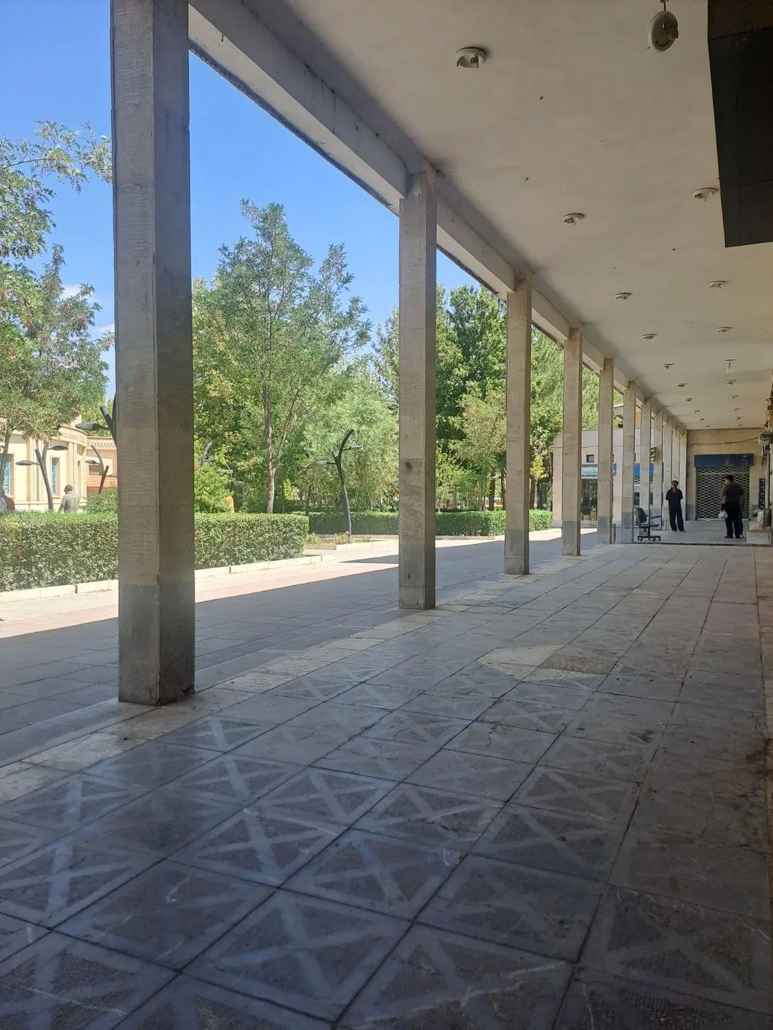 مغازه بهار ۱۲ سند ششدانگ آماده انتقال
