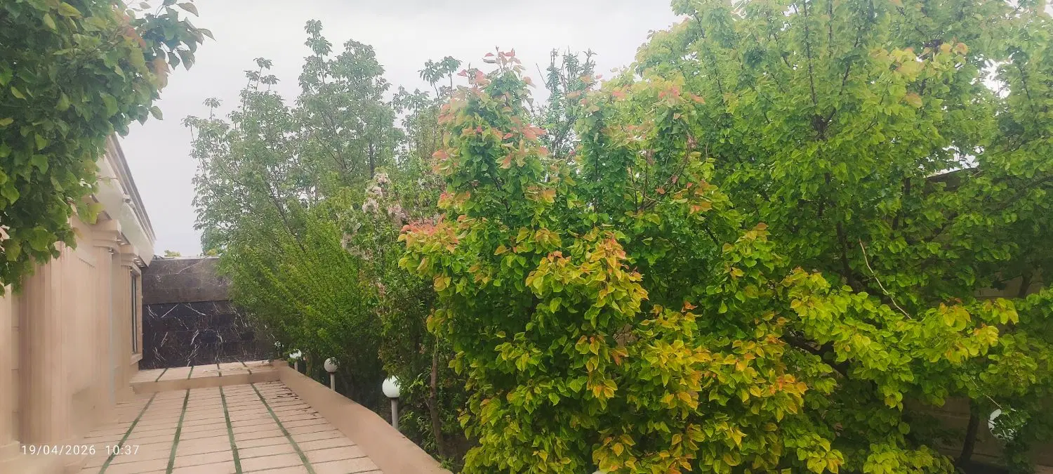 ویلا۵۹۰ متر  ۵سال ساخت بیدگنه خ صنعت مالک هستم