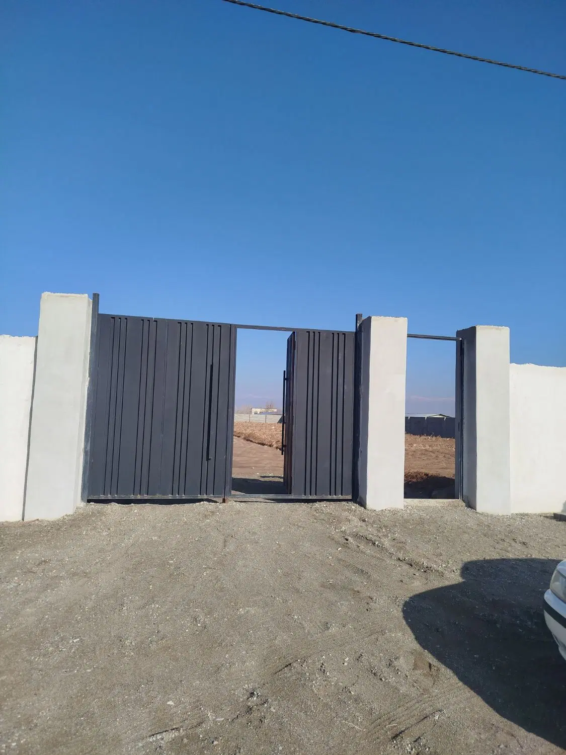 زمین سنددار ۲۵۰متری با آب و برق، شهرک ۴ دیواری