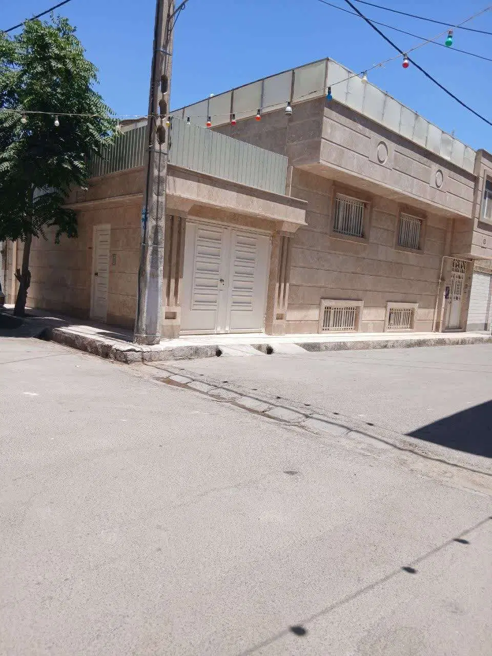 منزل هنرستان کوچه صادقی شیک ۱۲۵ متر