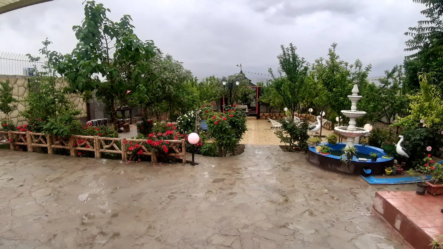 فروش باغ ویلا مسکونی 850متر ابتدای بهار