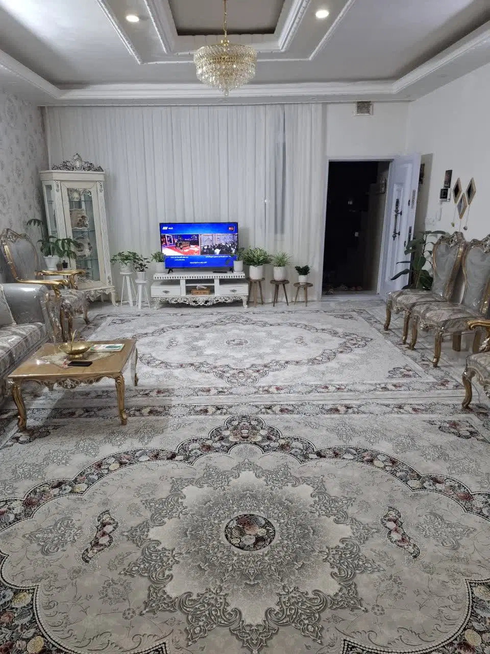 ویلایی شیک دو طبقه باهنر ۱۸