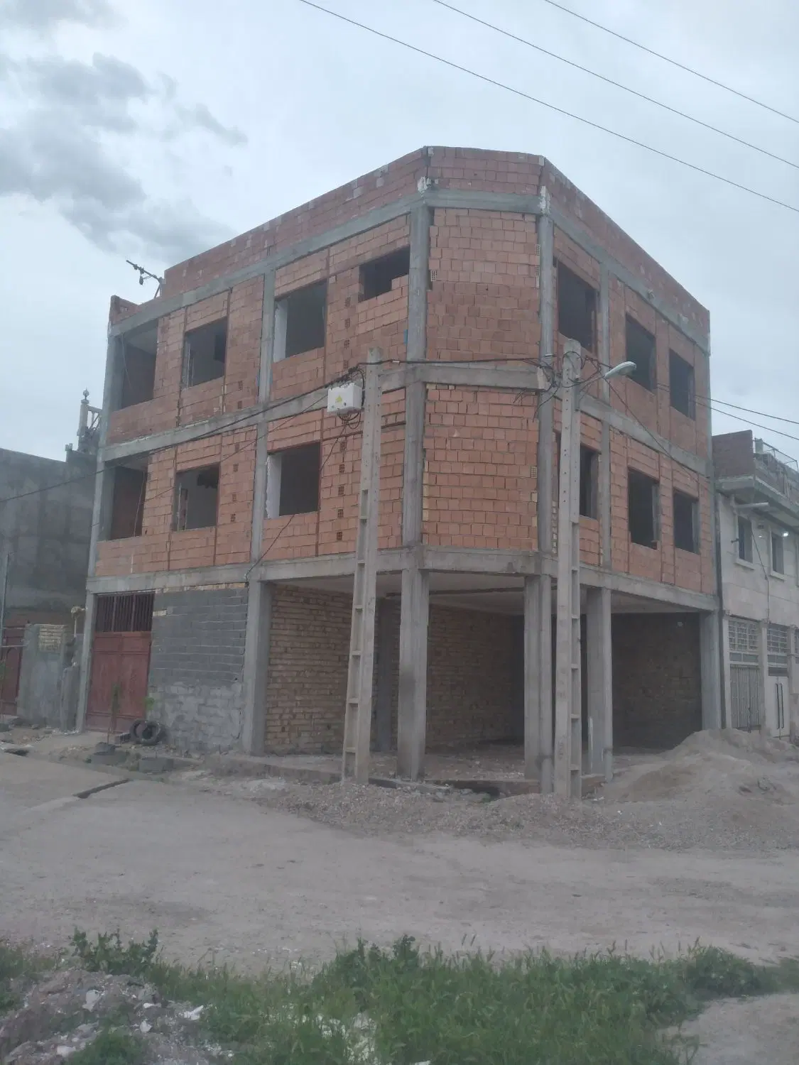 ساختمان فروشی