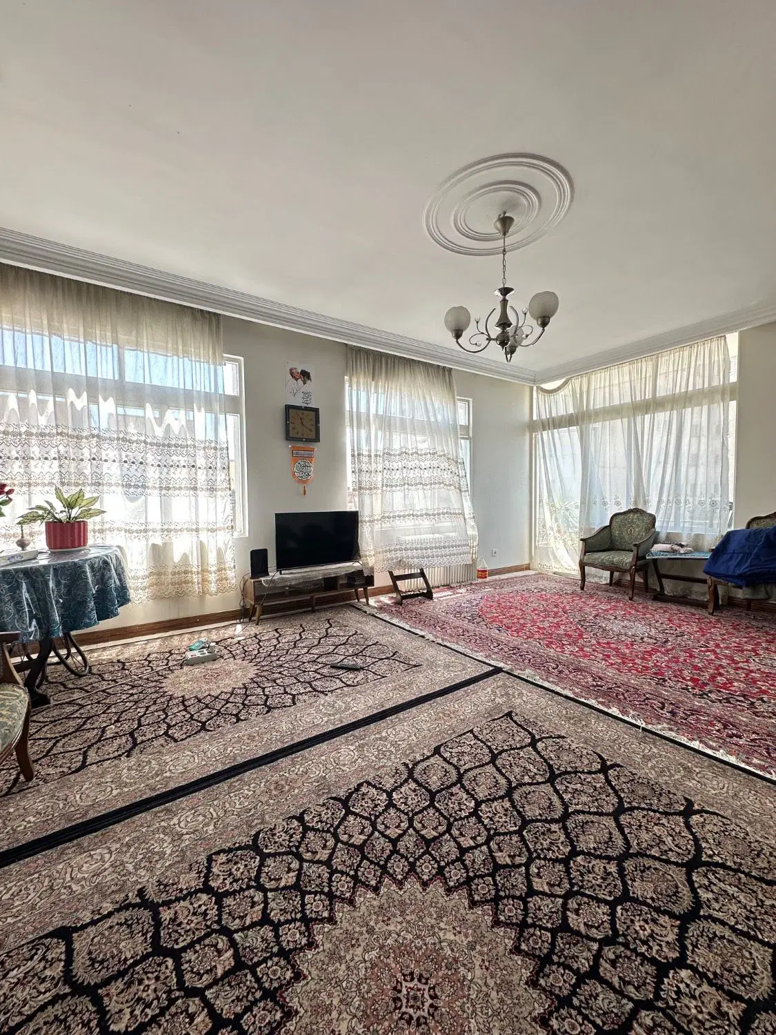 منزل  ویلایی شمالی  حاشیه  ۲۰ متری  اول  مدرس