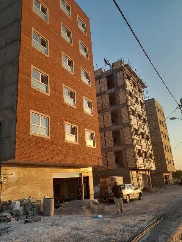 آپارتمان ۳ خوابه ۱۴۰متر جنوبی کوی لاله قابل معاوضه
