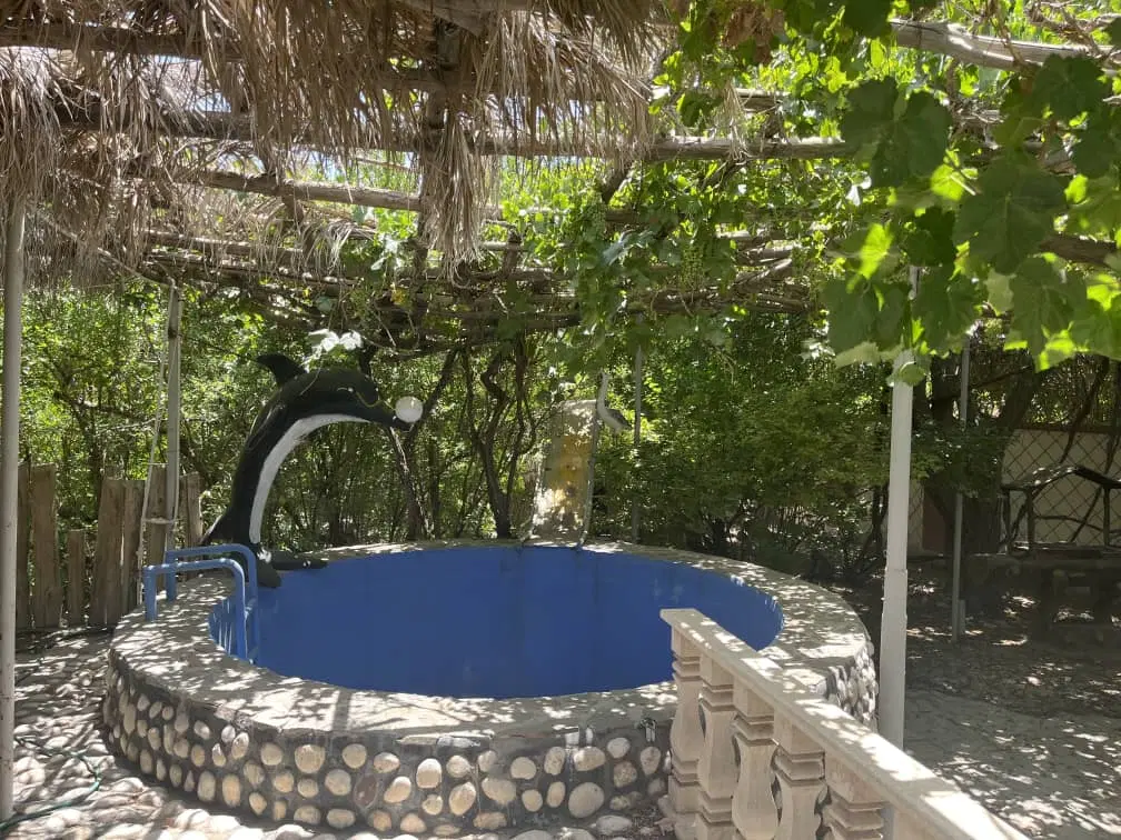 فروش خانه باغ(ویلا) و معاوضه .   سیرچ